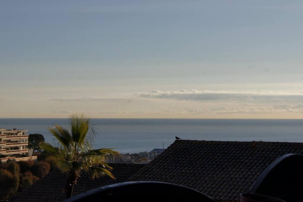 Charmant 2P Au Calme, Jardin, Piscine, Vue Panoramique Et Stationnement Villeneuve-Loubet Exteriér fotografie