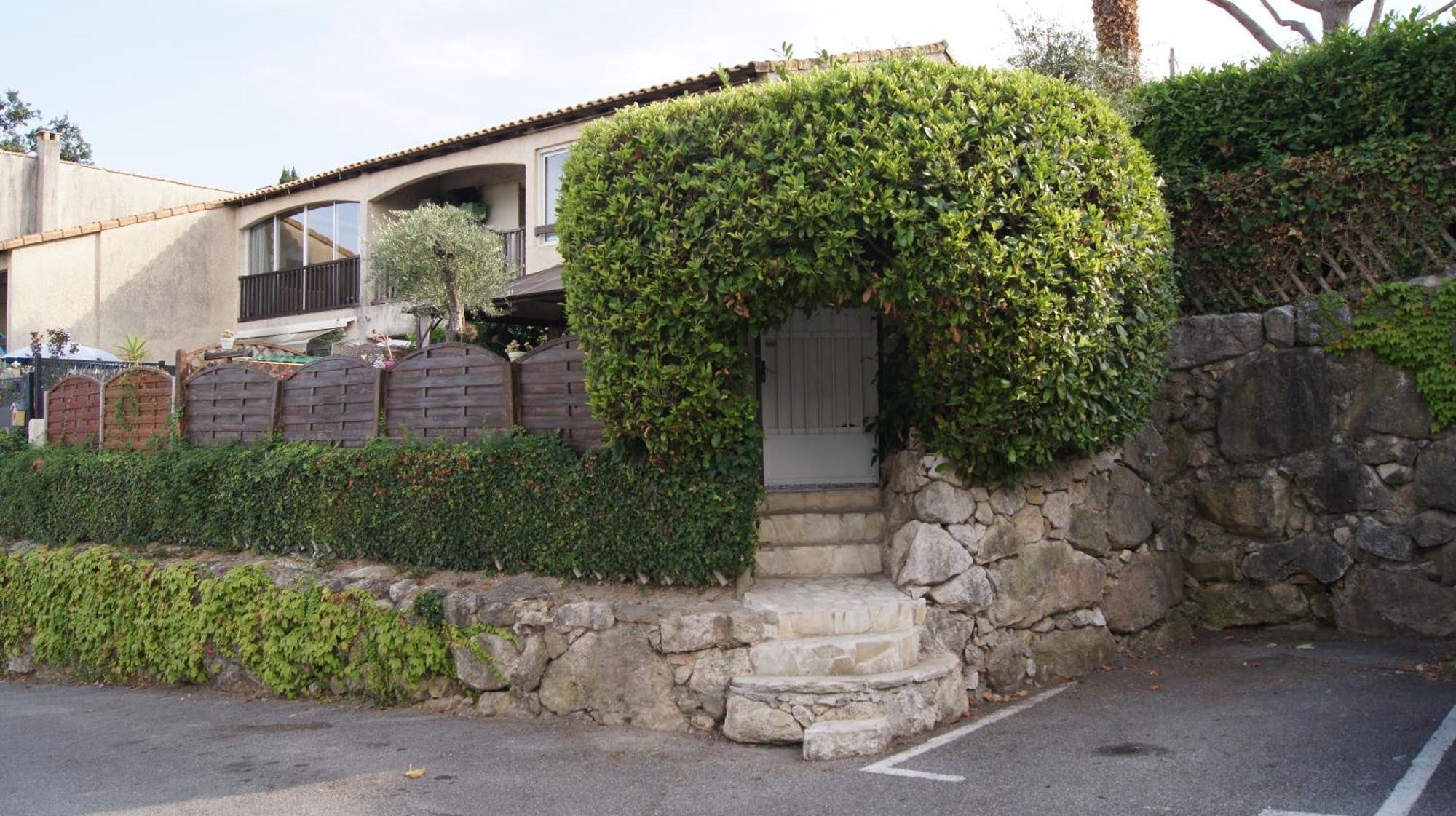 Charmant 2P Au Calme, Jardin, Piscine, Vue Panoramique Et Stationnement Villeneuve-Loubet Exteriér fotografie